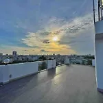 Can Ho 2Bed-Riverside Apartment Nearairport